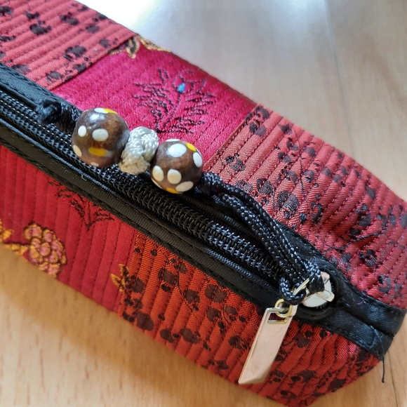 Pencil case 🌺 - Picture 2 of 3